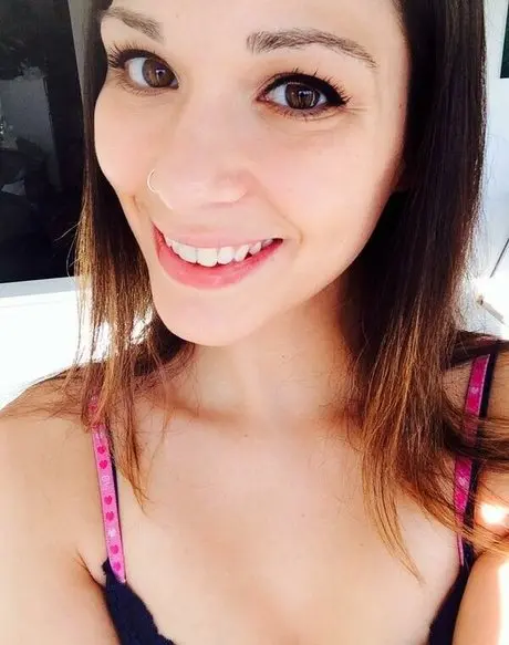 Adrienneadora