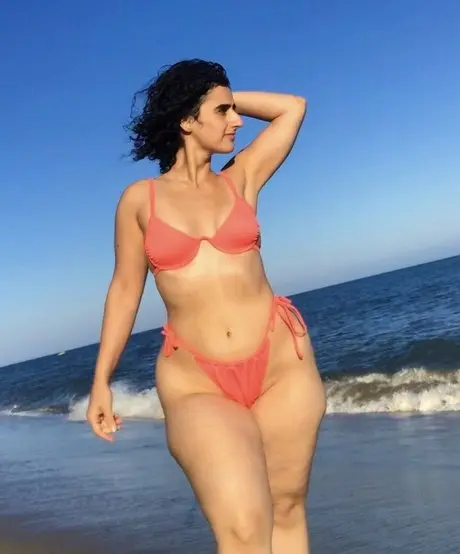 Annastayziaa