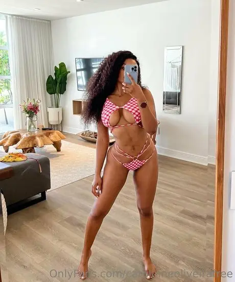 Carolinneoliveirafree