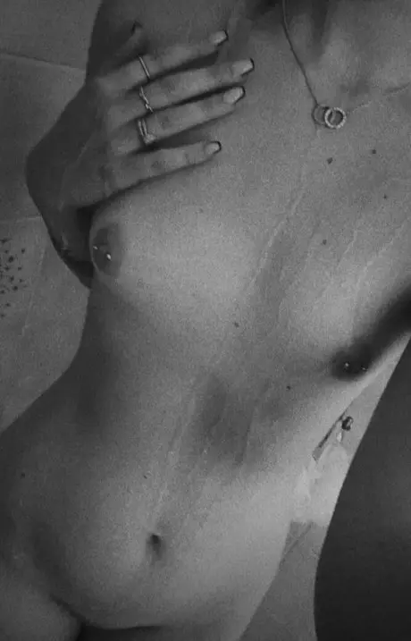 Eliza Falk0