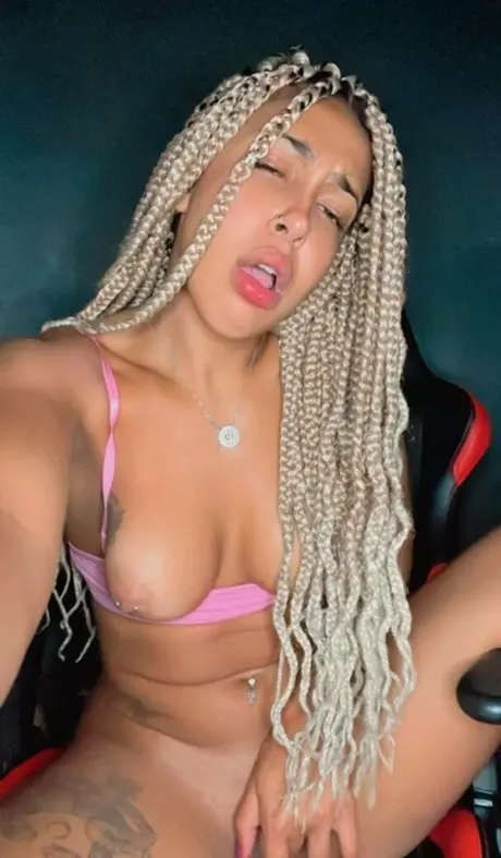Emelly Souza