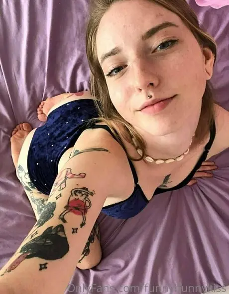 Funnybunnykiss