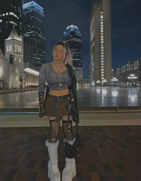 Hollyliangg
