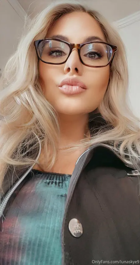 Lunaskye9