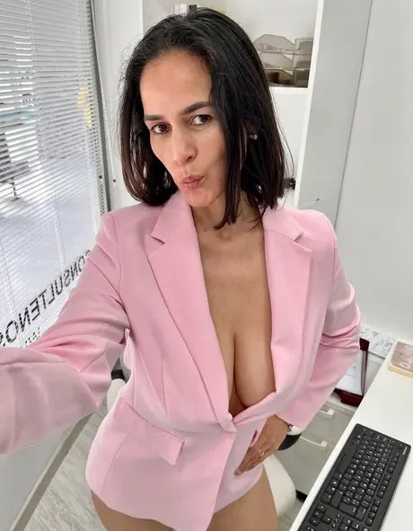 Nanda Reyes