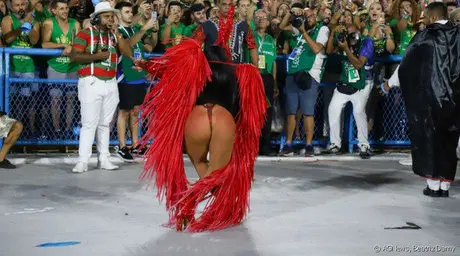 Paola Oliveira