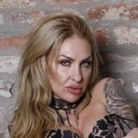 Tina2212