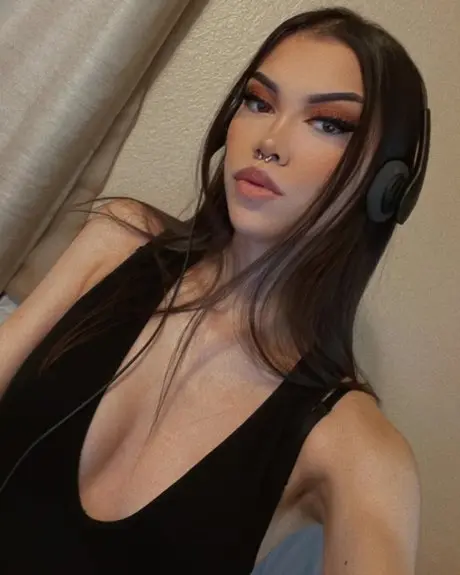 Tia Nguyen